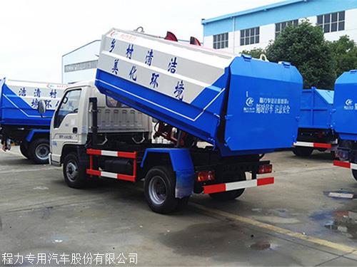 凯马挂桶式垃圾车 现代城市环卫的高效解决方案